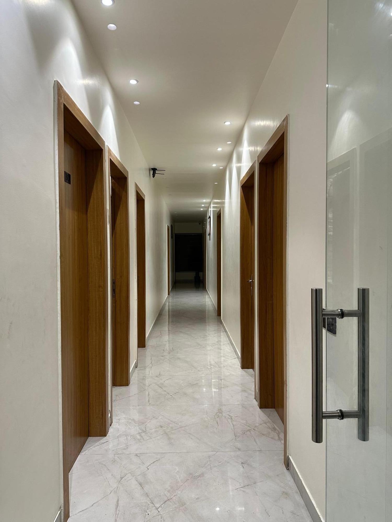 Hotel Sky Way Inn Hisār 外观 照片