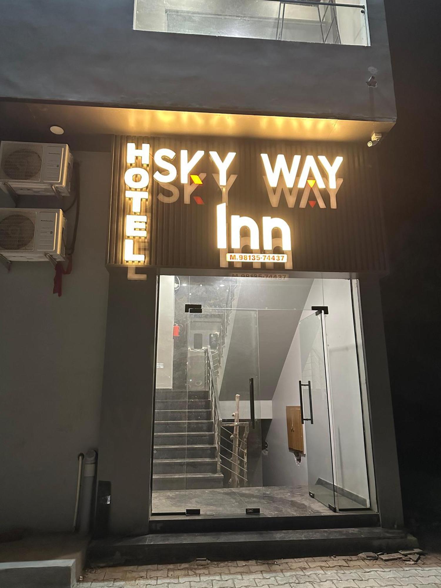 Hotel Sky Way Inn Hisār 外观 照片