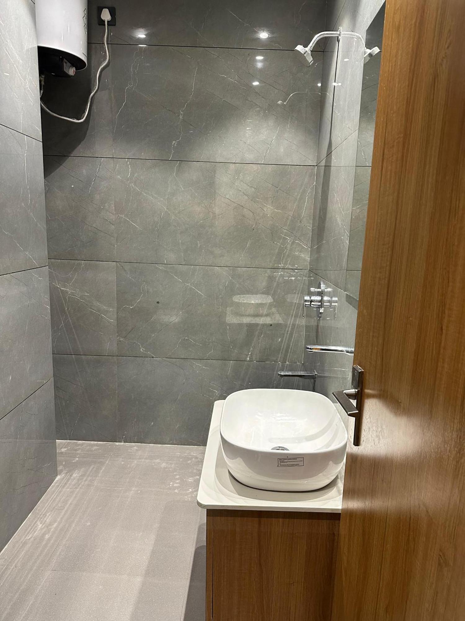 Hotel Sky Way Inn Hisār 外观 照片